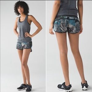 Lululemon size 4 speed short 2.5” *SE Seawheeze